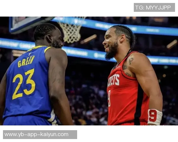 亚当斯称狄龙场下可爱场上却毫不留情甚至肘击自己