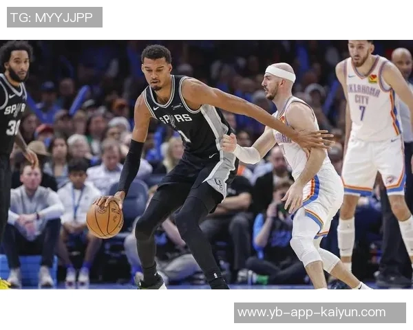 文班亚马解析关键三分球战术强调避免盲目突入人群造成复杂局面 文班亚马解析关键三分球战术强调避免盲目突入人群造成复杂局面