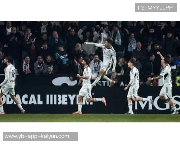 旧将批评皇马被阿尔瓦塞特淘汰是彻底失败管理如同闹剧 旧将批评皇马被阿尔瓦塞特淘汰是彻底失败管理如同闹剧