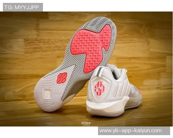 新赛季新挑战丁威迪携361最新战靴DVD4助力球场展现风采